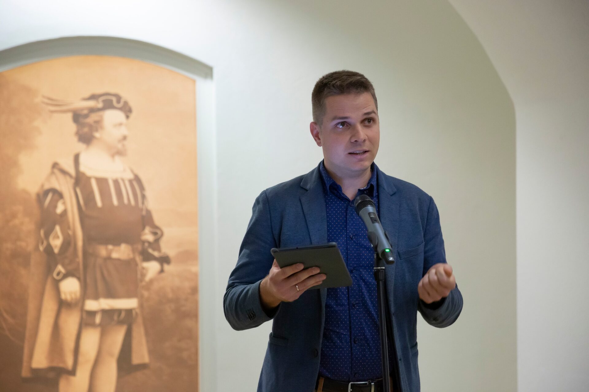 A (SZUPER)HŐSTENOR | Operáról érthetően Mona Dániel zenetörténésszel